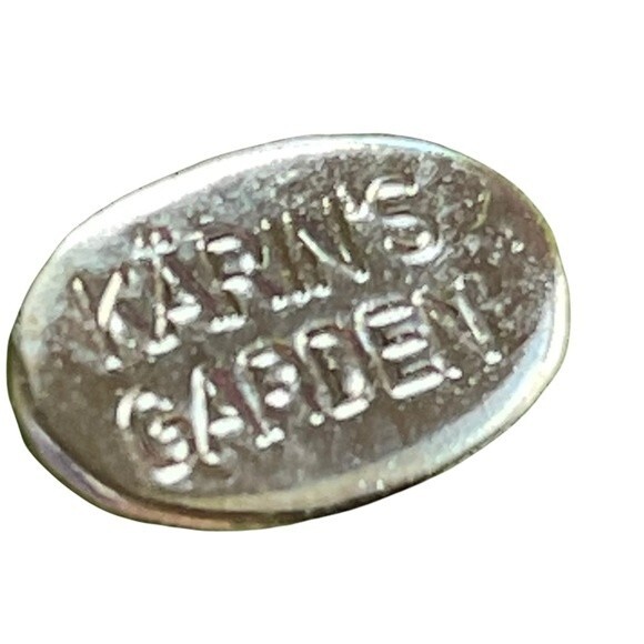 Karen's Garden Brooch - Picture 2 of 5